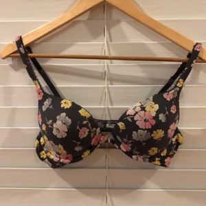 VICTORIA SECRET Bra Size: 36B